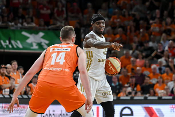 设计一版更 设计一版更